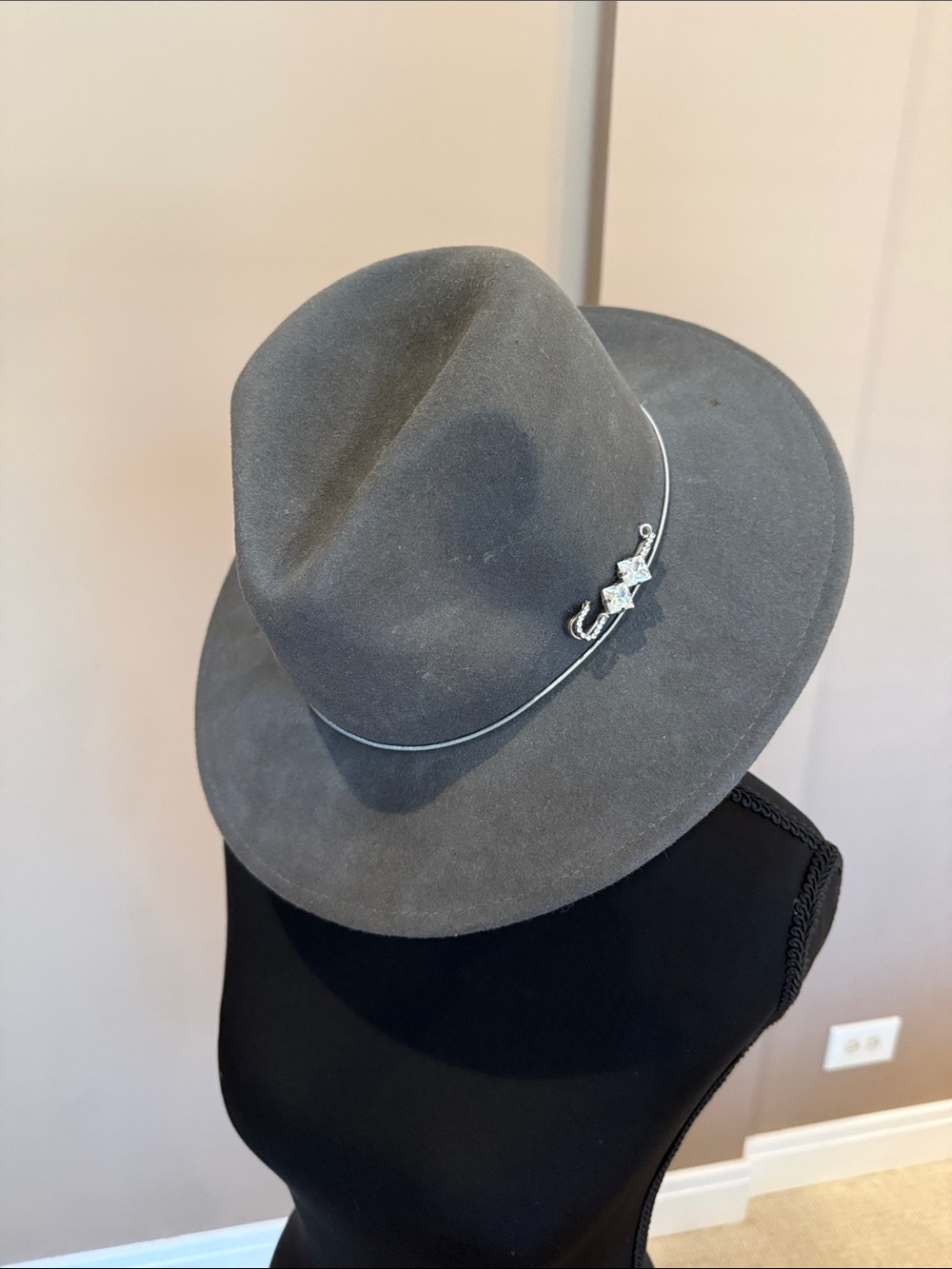 Vince Camuto Gray Wide-Brim Fedora with Metallic Accent